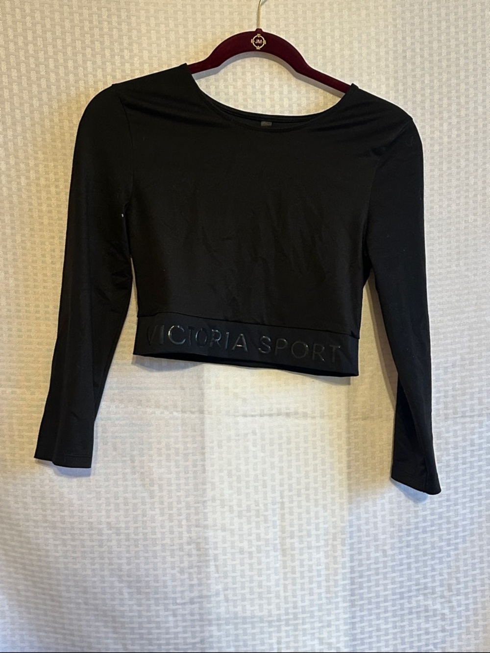 #883 Victoria's Secret Black Cropped Long-Sleeve Sport Top